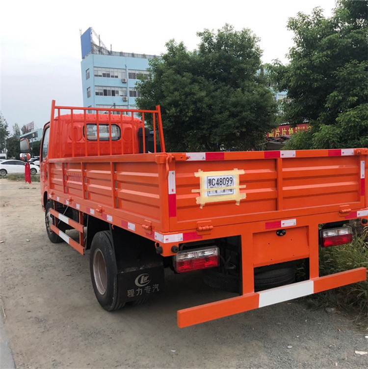 100Km/h ελαφρύς τύπος καυσίμων diesel φορτηγών 82hp 4*2 φορτηγών φορτίου καθήκοντος