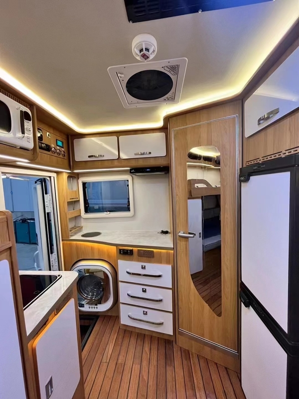 5995x2350x2950mm RV Καραβάνι Βαν OE OEM Υπηρεσία γυμνό με κερί από το πλοίο Roro