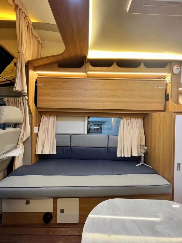 5995x2350x2950mm RV Καραβάνι Βαν OE OEM Υπηρεσία γυμνό με κερί από το πλοίο Roro