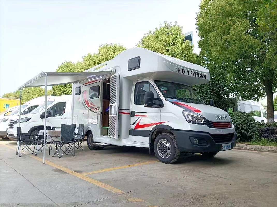 Ταξιδιωτικό τροχόσπιτο RV Camper Motorhome γυμνό με κερί από πλοίο Roro ή πλοίο χύδην