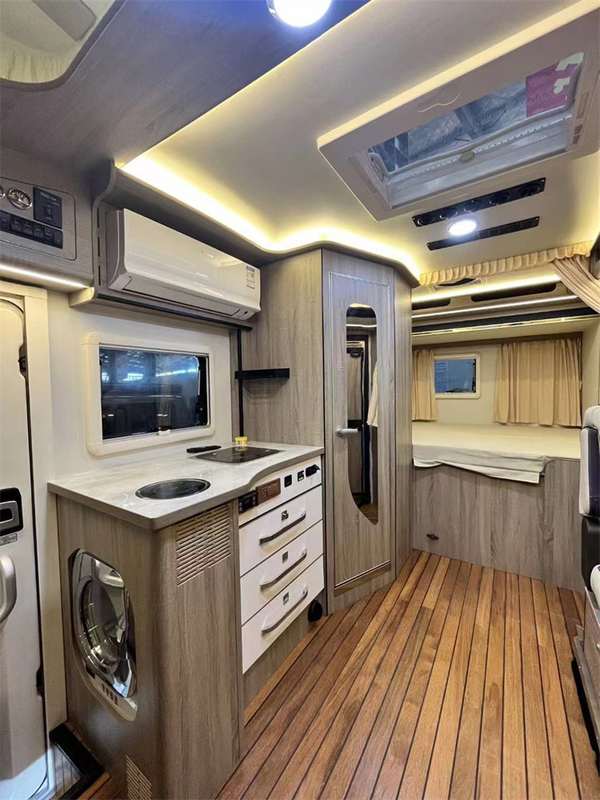Ταξιδιωτικό τροχόσπιτο RV Camper Motorhome γυμνό με κερί από πλοίο Roro ή πλοίο χύδην