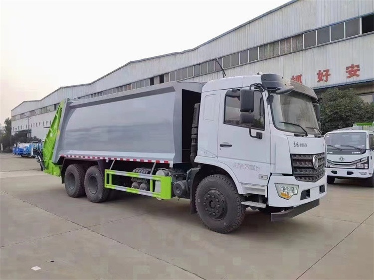 Καμιόνι σκουπιδιών Πλυντήριο σκουπιδιών Dongfeng 5995 Kg Συμπυκνωτής Καμιόνι σκουπιδιών με πλαίσιο από ατσάλι άνθρακα