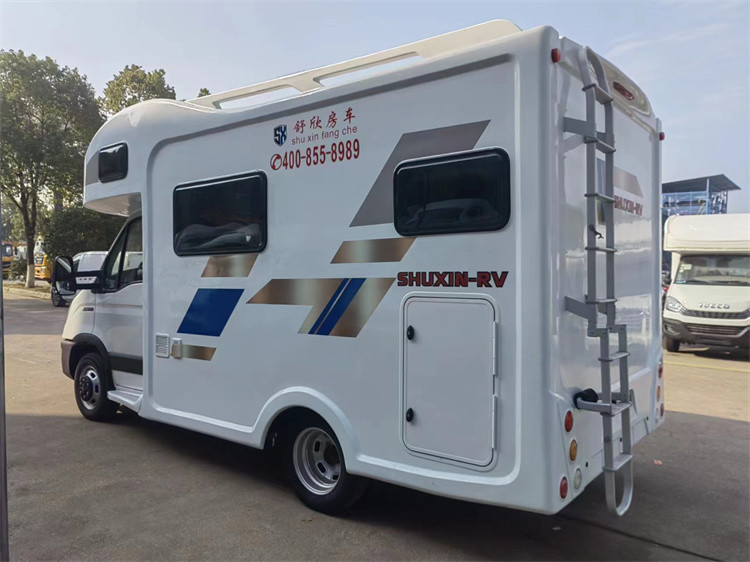 Κινητό Τουριστικό Φορτηγό RV Καραβάνι Βαν Με 190 HP Μηχανή Μαξ ωφέλιμο φορτίο 7042 Kg