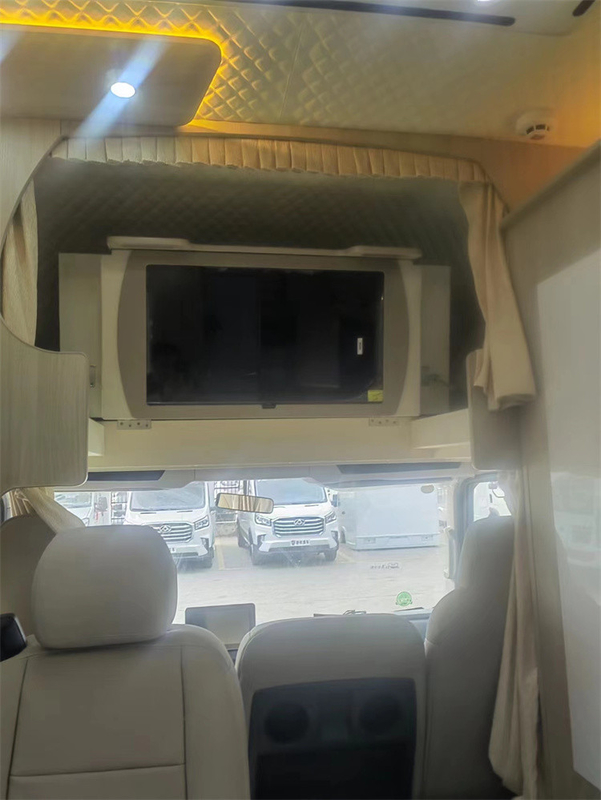 Προσαρμοσμένο YUEJIN 4x2 Luxury RV Διακοπές αυτοκίνητο / Motor Caravan πώληση στη Σαουδική Αραβία