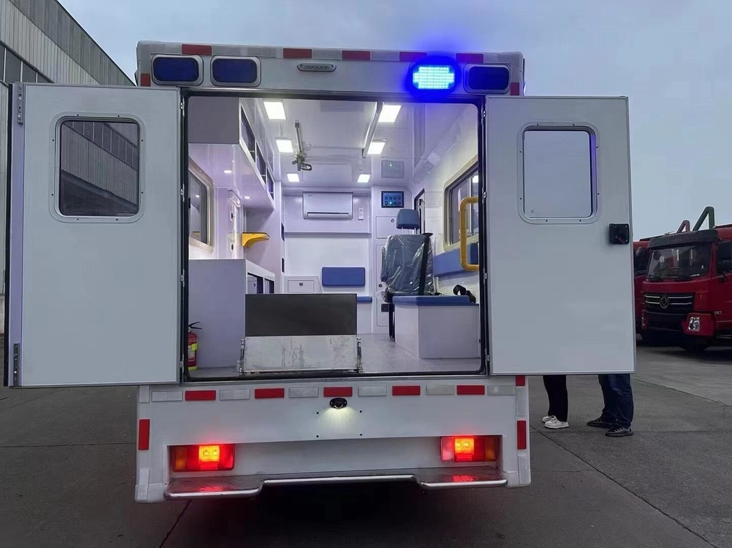 Αγορά ασθενοφόρου 2287ml Μετατόπιση Επείγοντα ασθενοφόρο - 5670 × 2011 × 2726 mm Συνολικές διαστάσεις