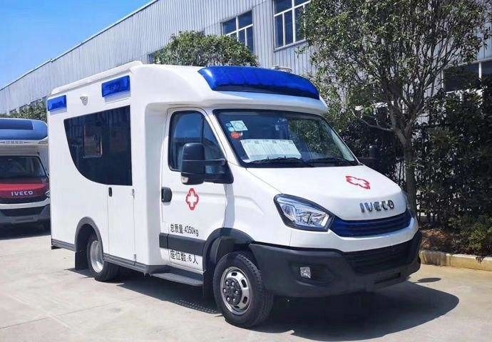 Ιβέκο ασθενοφόρο Euro 5 Επείγον αυτοκίνητο ασθενοφόρο Πεζοδρόμιο Βάρος 2970 kg Σιδηροτροχιά 3300mm