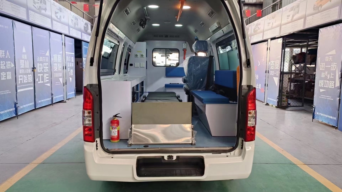 2023 Euro 5 Foton Επείγον αυτοκίνητο ασθενοφόρου Με 130km/h Μέγιστη ταχύτητα Αυτοκίνητο ασθενοφόρο για πώληση