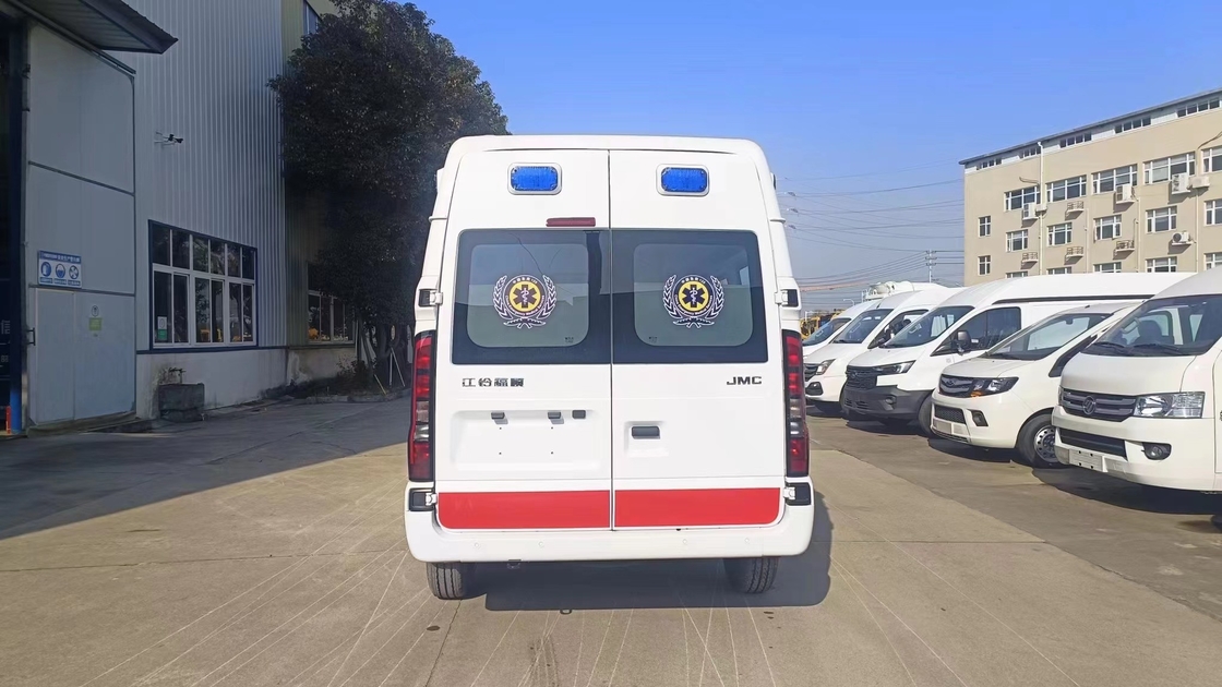 Κίνα 4*2 κινητήρας ντίζελ Επείγον όχημα ασθενοφόρου GVW 3510 kg