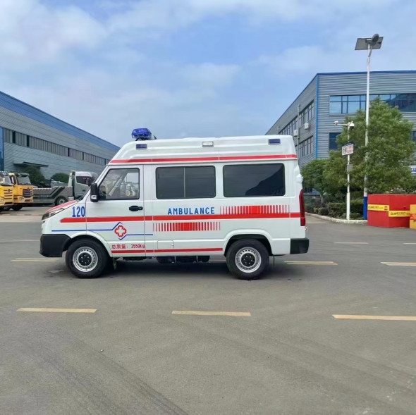 Iveco Ambulance 2800 mm Βάση τροχών φορτηγά ασθενοφόρα με ονομαστική ισχύ 90 kW και ακαθάριστο βάρος 3550 kg