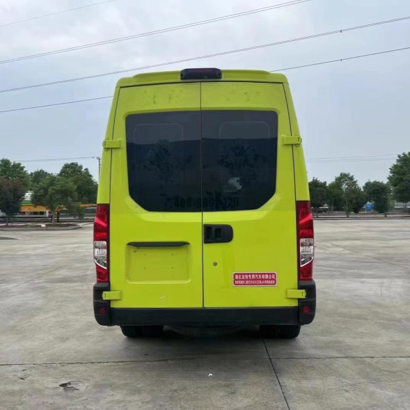 4*2 Iveco ασθενοφόρα Euro 6 κλασικό όχημα διάσωσης έκτακτης ανάγκης με μέγιστη ταχύτητα 145km/h