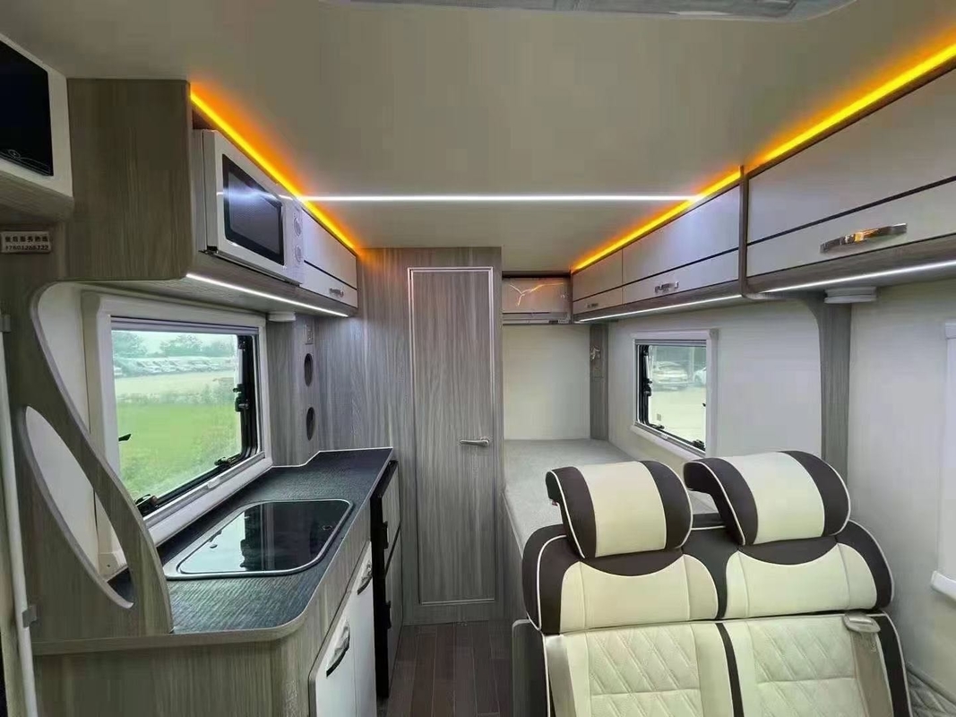 Yuejin Foton Outdoor Camper Van Automatic Transmission 4*2 Motorhome rv τροχόσπιτο