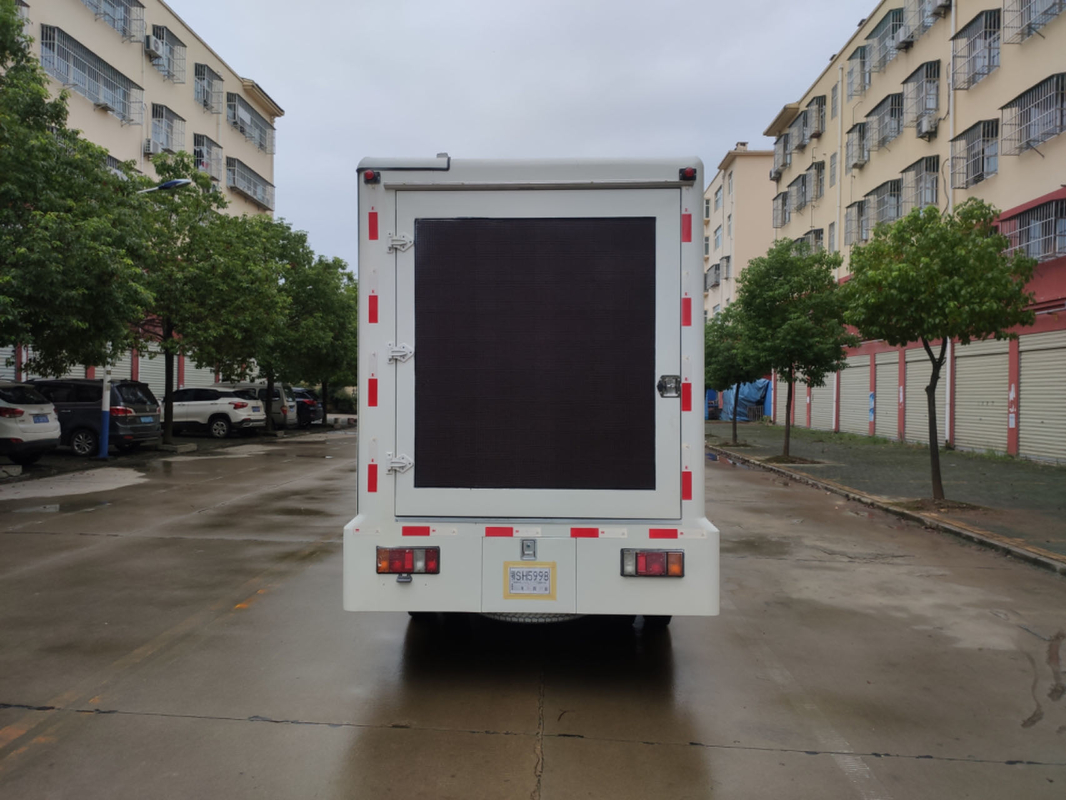 Isuzu P5 P6 P4 φορτηγό τοποθετημένη LED οθόνη 3840 * 1728mm κινητή οθόνη LED ρυμουλκούμενο 102HP