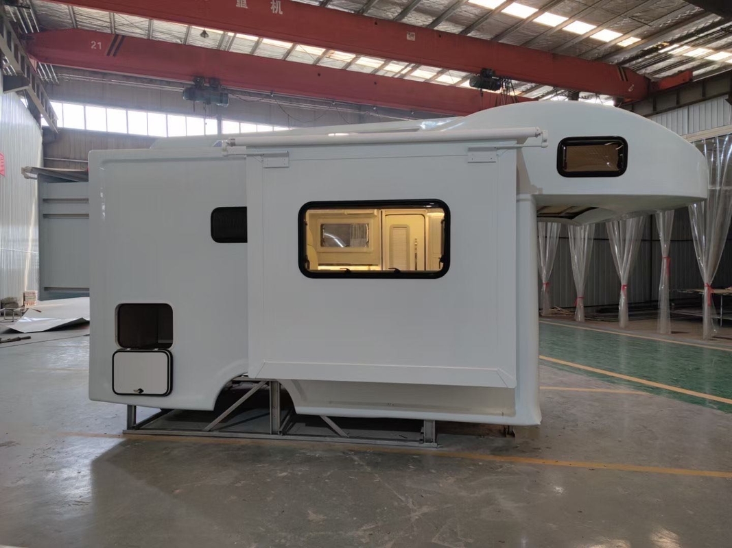 Υπαίθριο σπίτι κιβωτίων rv φίμπεργκλας Caravan Van Decorated Shell 220V