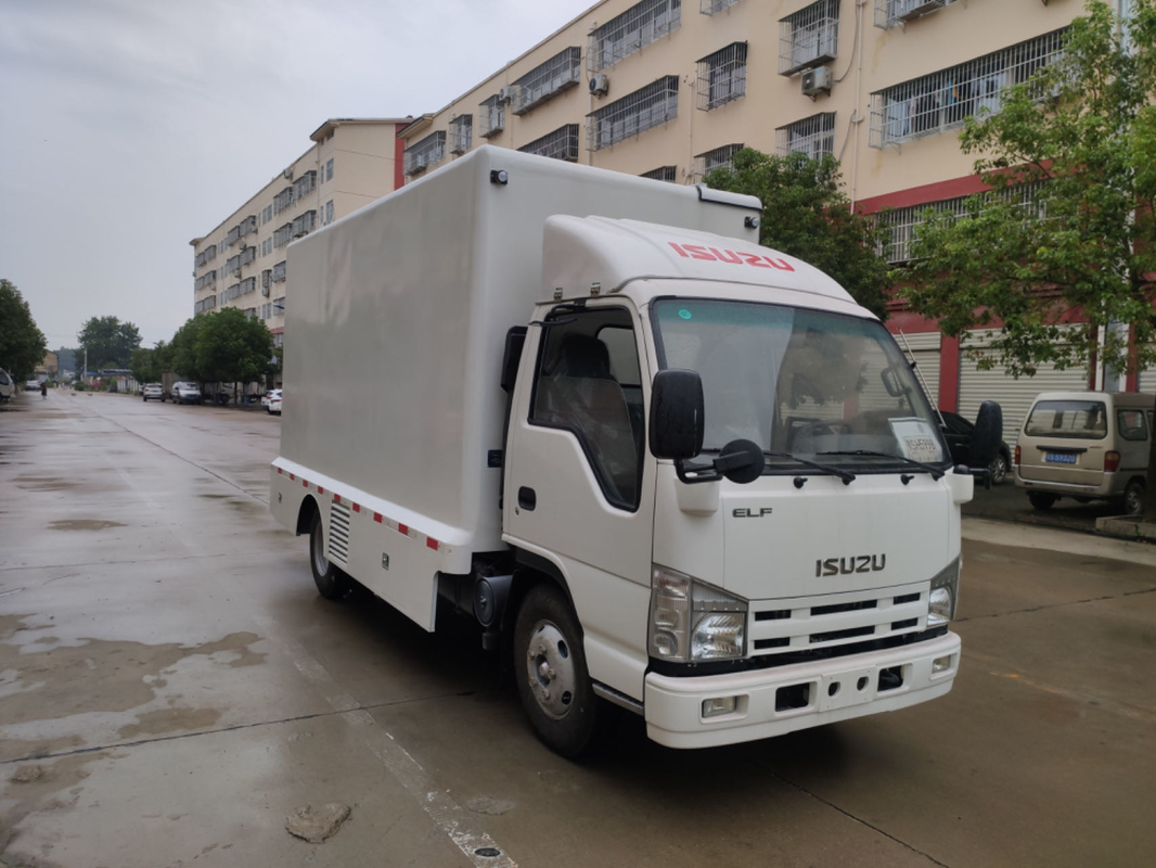 Κινητό φορτηγό 3 πινάκων διαφημίσεων Rhd Lhd φορτηγό οθόνης επίδειξης των οδηγήσεων υψηλής ανάλυσης P6 πλευρών