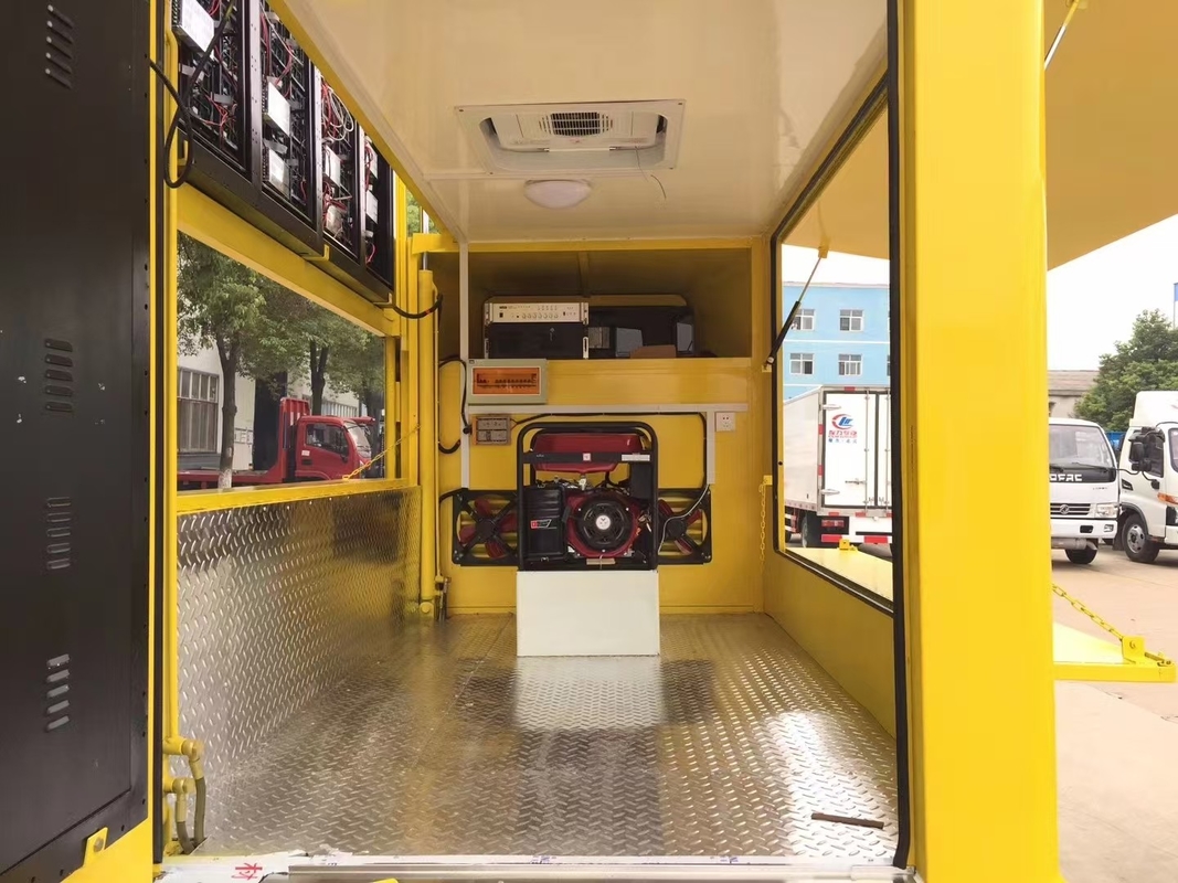 Μικρό διαφημιστικό όχημα της μάρκας Foton Εγκατεστημένο LED Display Euro 6 Led Mobile Digital Advertising Sign Trailer