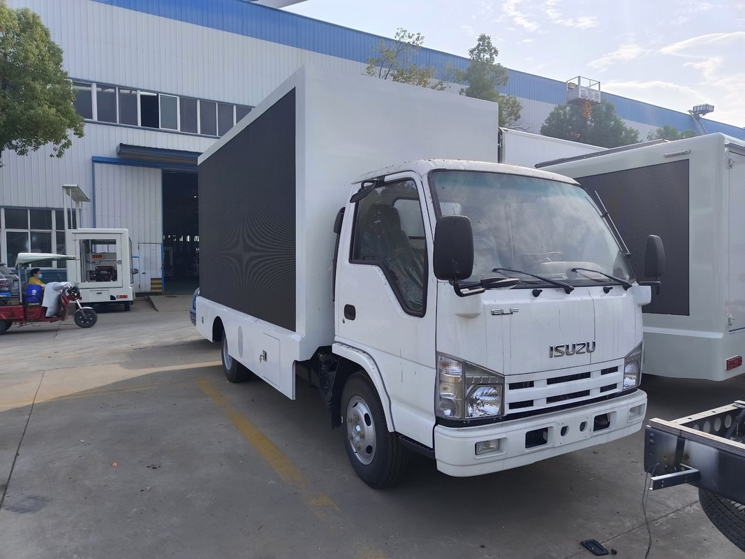 Ιαπωνική μάρκα Isuzu Mobile Led Truck Διαφήμιση P3 P4 P5 Μικρό LED Mobile Led Display Trailer