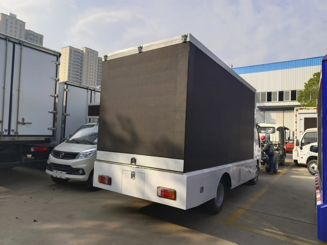 Ιαπωνική μάρκα Isuzu Mobile Led Truck Διαφήμιση P3 P4 P5 Μικρό LED Mobile Led Display Trailer